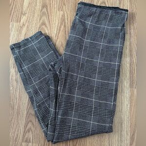 Philosophy Women's Black and White Plaid Capris